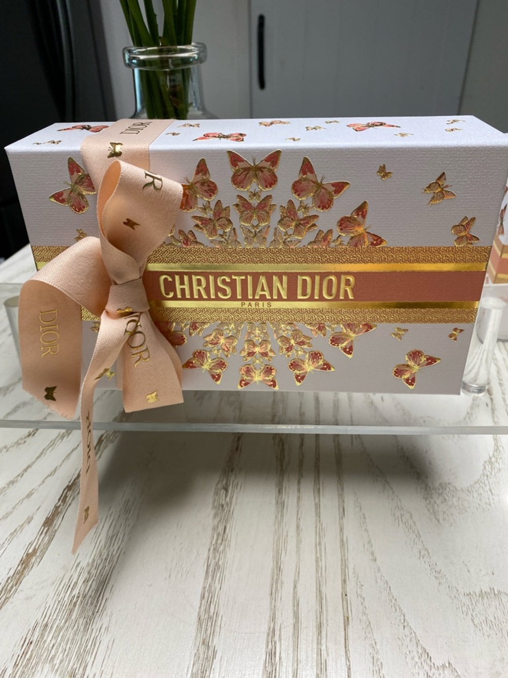 Dior Limited Edition Mother’s Day Gift Box - Picture 2 of 3